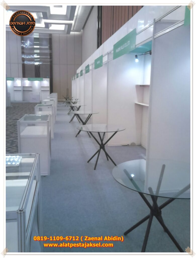 MEJA VIP KACA