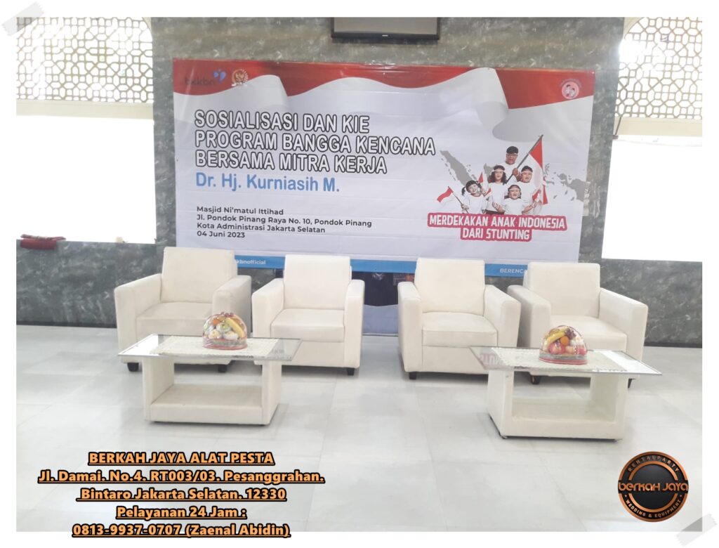 MENYEWAKAN SOFA SINGLE SEATER PEGADUNGAN KALIDERES JAKARTA BARAT