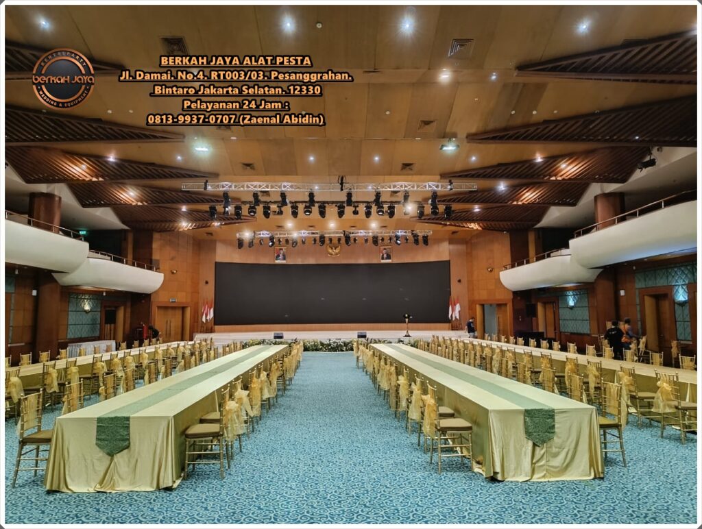 Menyewakan Long Table Set Kursi Tiffany Gold Area Tanjung Priok
