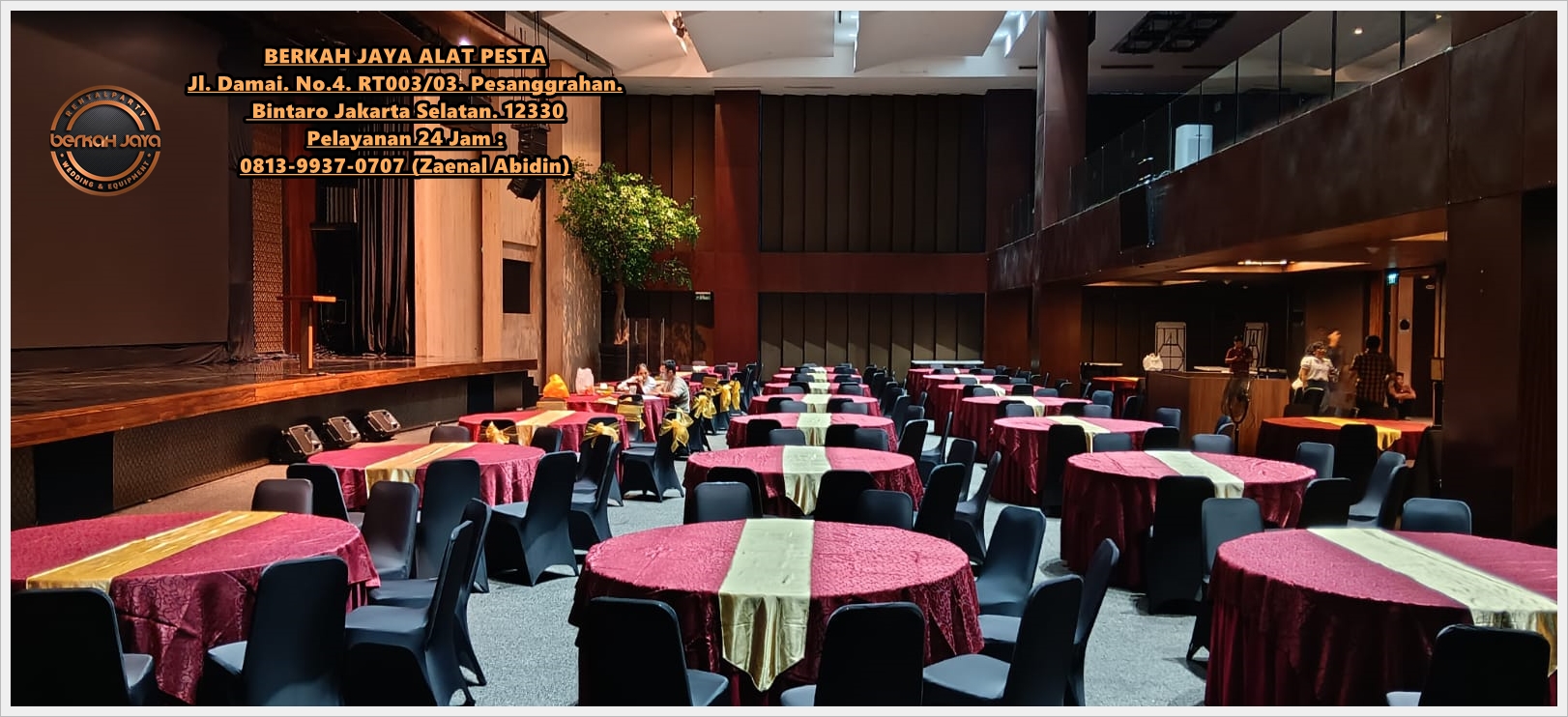 Sewa Meja Bundar Taplak Dan Topping Marun Runner Gold Jakarta