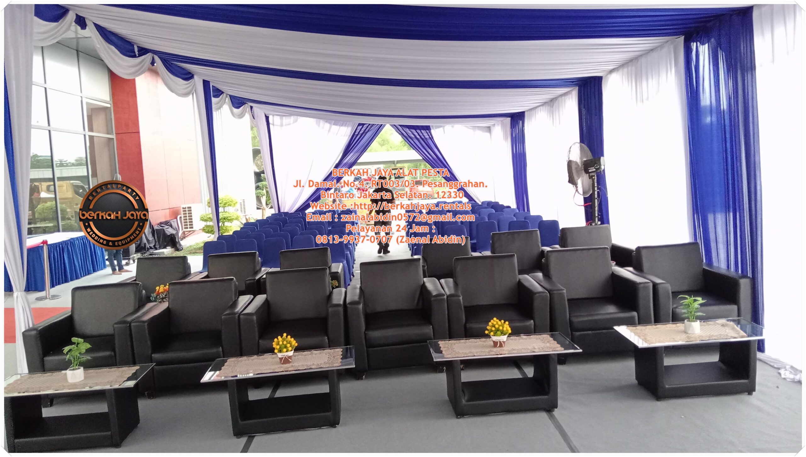 Sewa Tenda Konvensional Dan Sofa Hitam Kotak Set Meja Kaca Jakarta Selatan