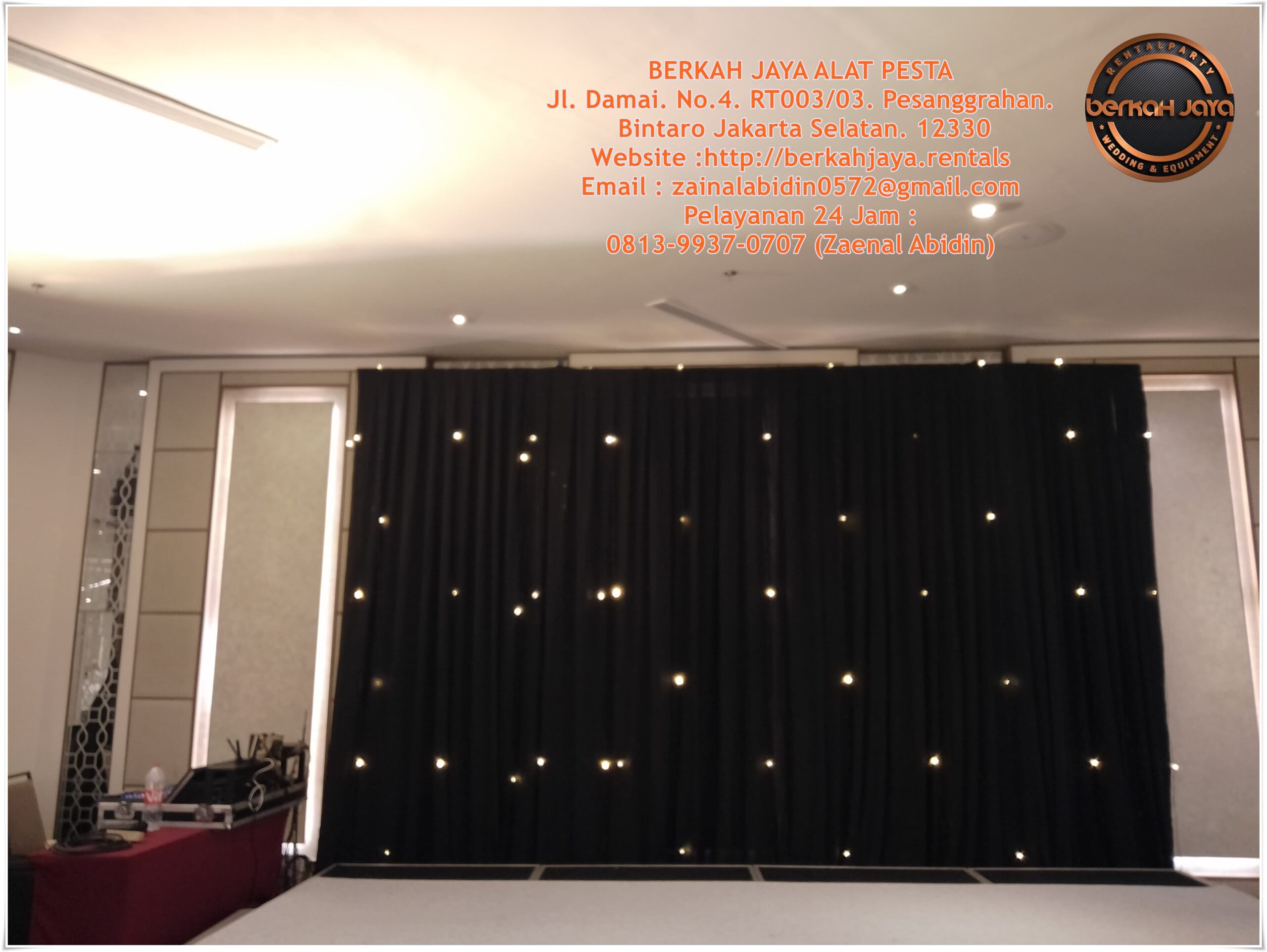 Sewa Dekorasi Tirai Penutup Dinding Kain Lotto Hitam Area Jakarta Selatan