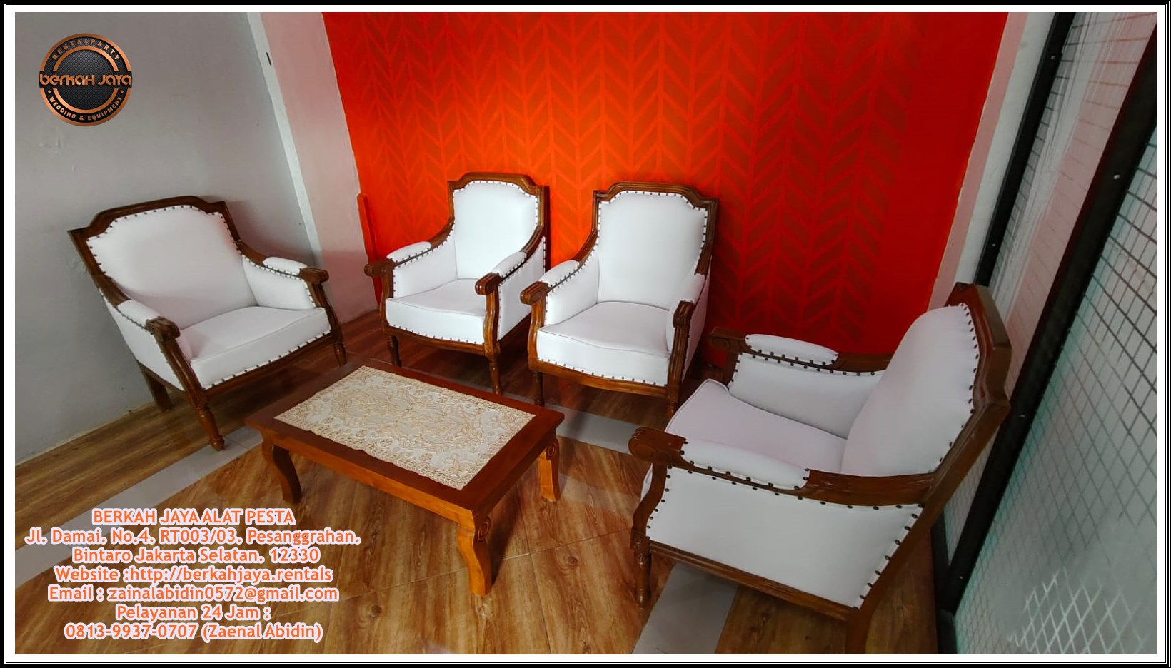 Sewa Kursi Loui Kerangka Kayu Busa Putih Tebal Area Jakarta Selatan