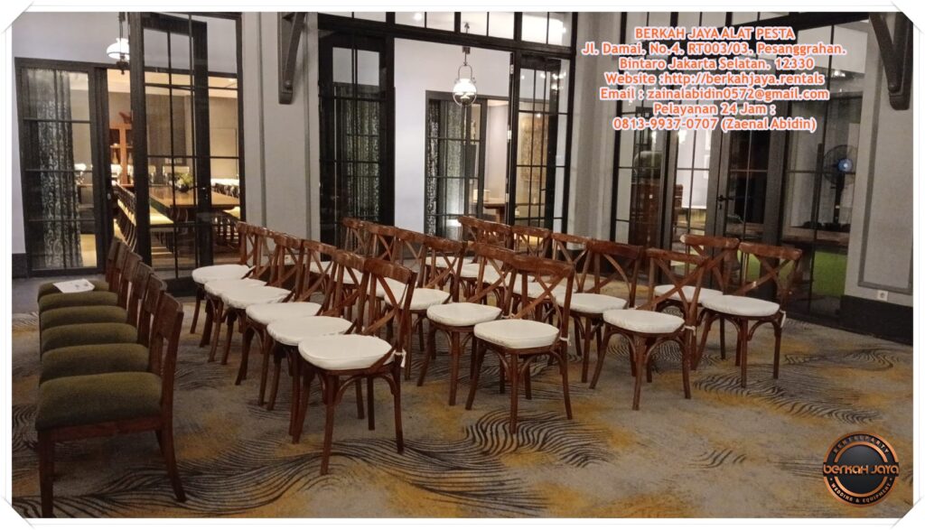 Jasa Sewa Crossback Chairs Kayu Silang Di Area Jakarta Pusat