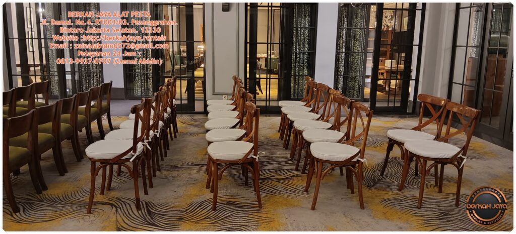 Jasa Sewa Crossback Chairs Kayu Silang Di Area Jakarta Pusat