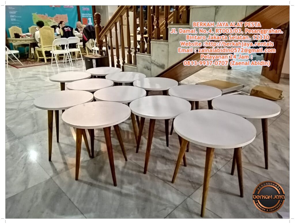 Sewa Meja Sudut Atau Meja Coffee Break Di Depok