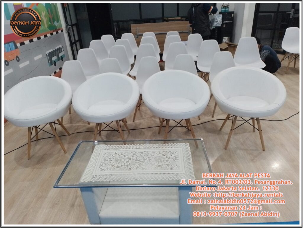 Jasa Sewa Sofa Queen Bundar Kaki Kayu Di Jakarta Selatan