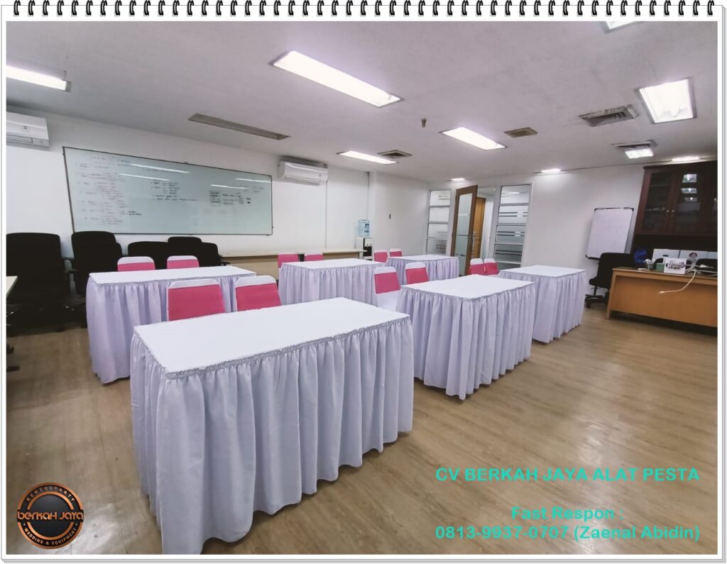 Sewa Meja Kotak Atau Persegi Panjang Full Cover Di Jakarta