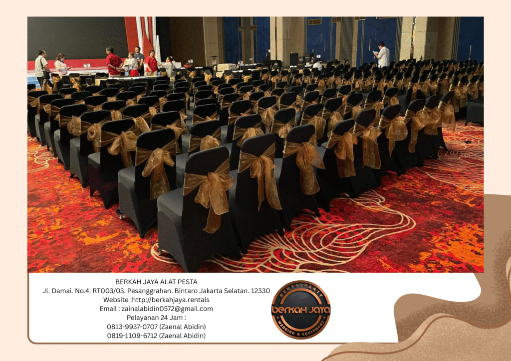 Sewa Meja Bundar Kursi Cover Hitam Pita Gold Jakarta Selatan